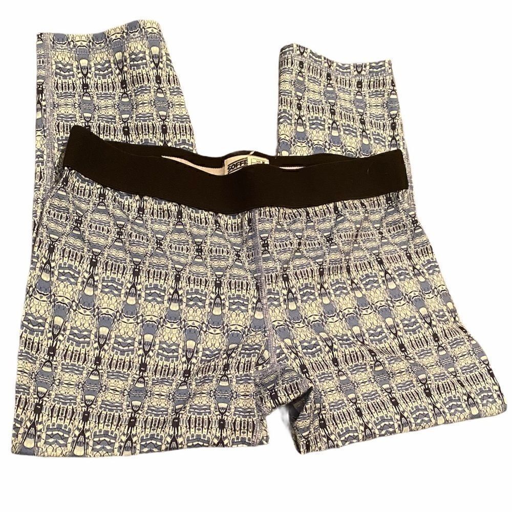 SOFFE DRI LEGGINGS SIZE MEDIUM